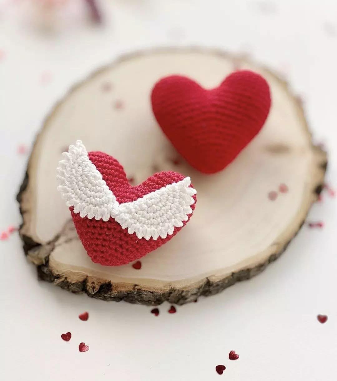 VALENTINE’S LOVE : HEART AND WINGS