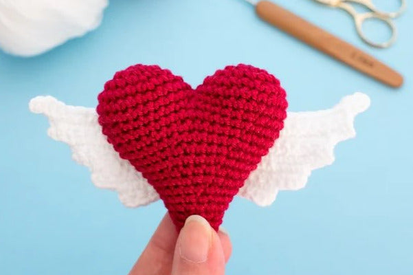 Valentine’s Crochet Trio – 3 Adorable Patterns, One Sweet Price! 💘